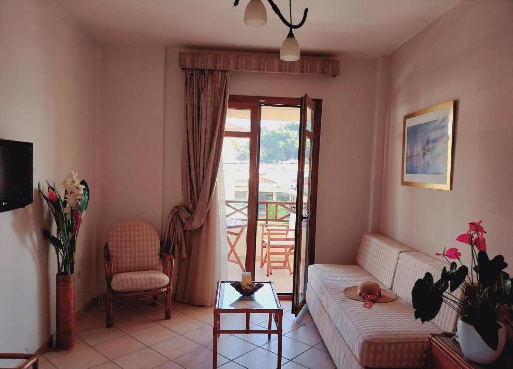 פוסידי Hotel Paralio מראה חיצוני תמונה